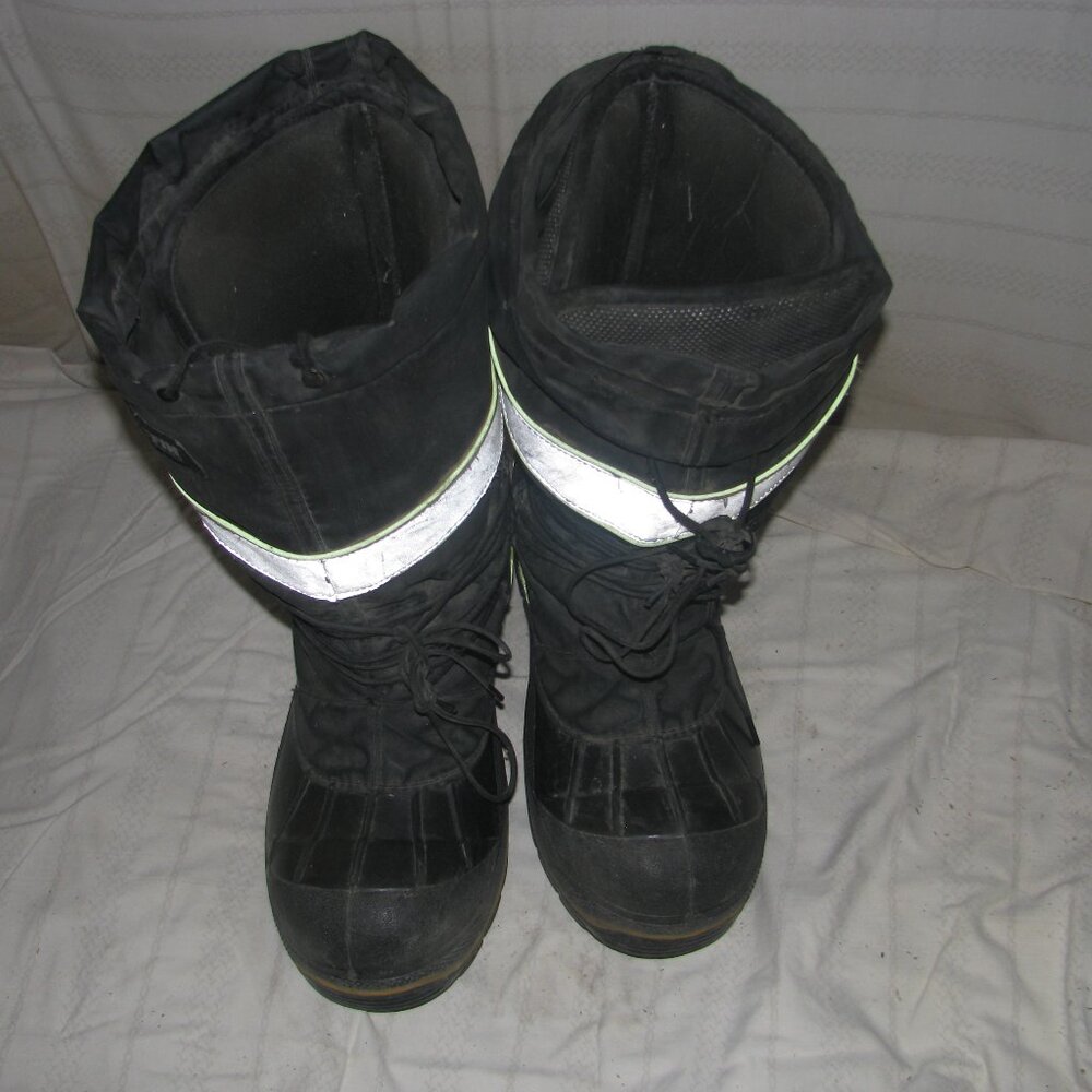 Pair of Baffin "Derrik" winter working boots, Sz 10